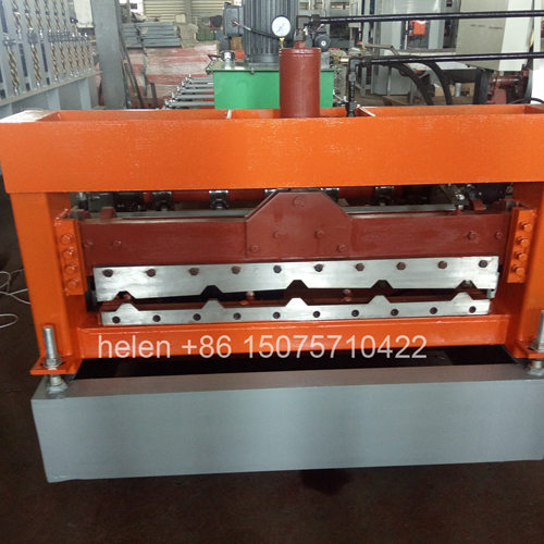 Material entry feeding guide table integrated with manual pre-cutting scissor device for sheet saving