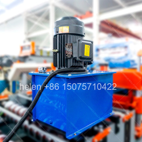 Raw material feeding guide integrated with manual pre-cutting scissor device