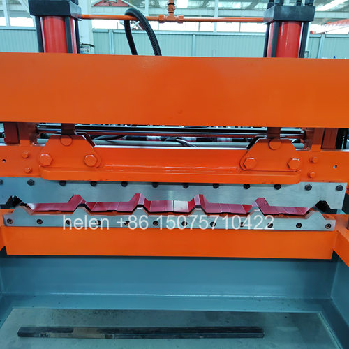 Hydraulic cutting section of the trapezoidal roof panel machine with Cr12MoV post-cut blade