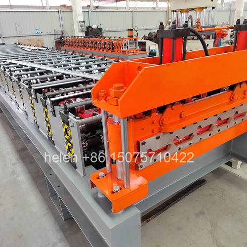 Feeding guide section equipped with pre-cutting manual scissor device for material saving