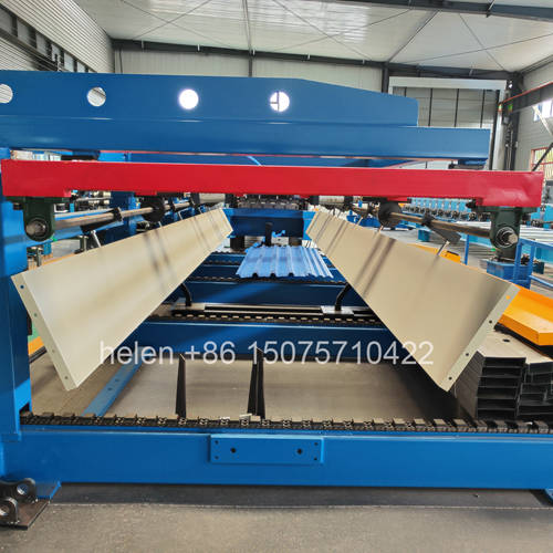Automatic stacking machine for the color steel corrugated roofing line ensuring neat and efficient panel arrangement